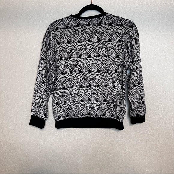 Adidas Zebra Allover Print Pullover Girl’s Size Medium - Picture 2 of 3